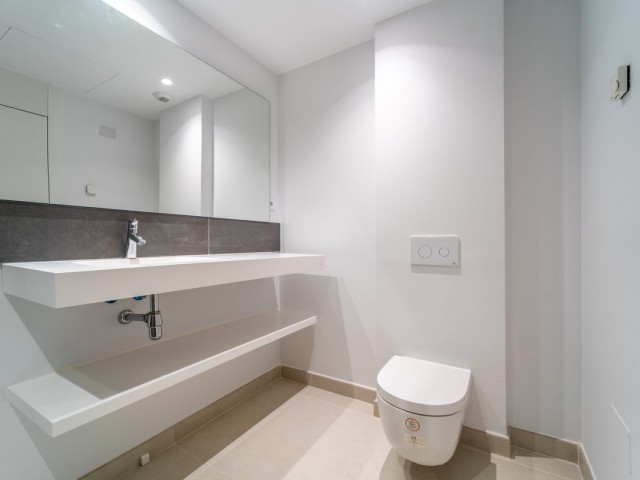 2 Bedrooms Apartment in Fuengirola