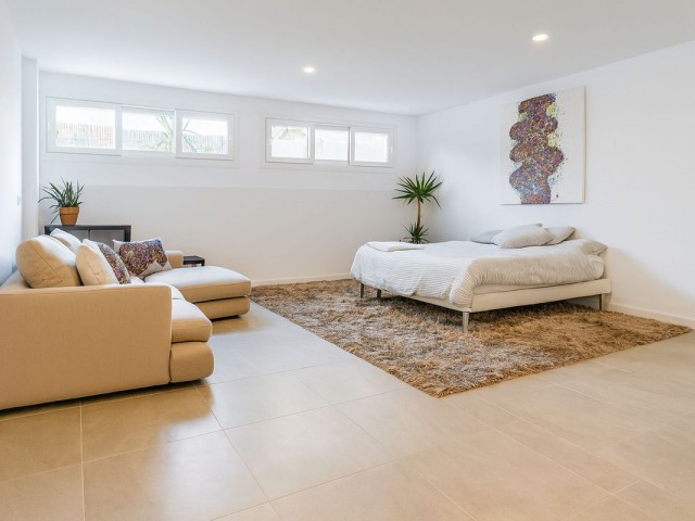 3 Bedrooms Apartment in Benahavís