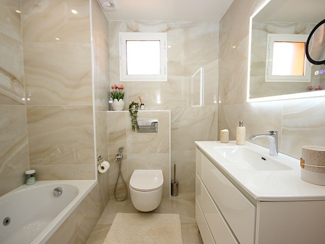 Apartamento con 2 Dormitorios  en Reserva de Marbella