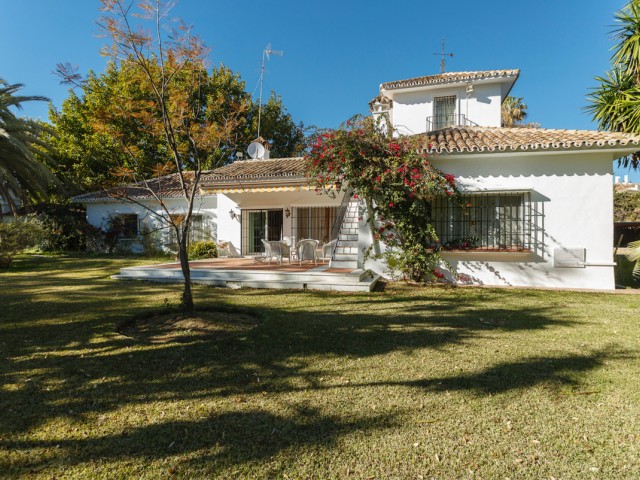 Villa, Guadalmina Baja