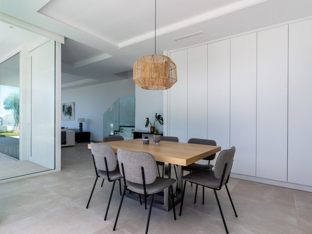 4 Bedrooms Villa in Marbella