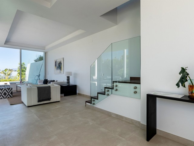 4 Bedrooms Villa in Marbella