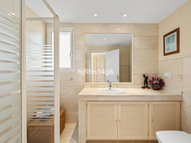 3 Makuuhuoneen Huoneisto Nueva Andalucía