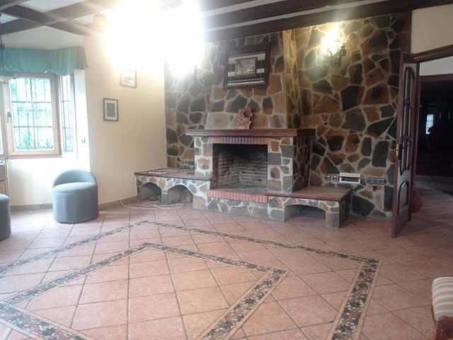 5 Makuuhuoneen Huvila Mijas