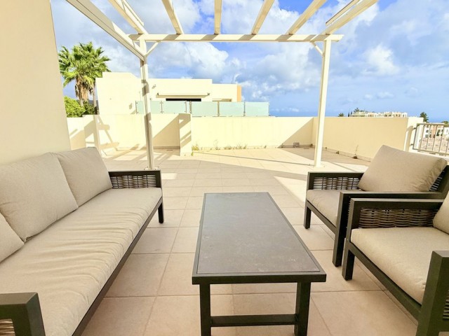 Penthouse avec 3 Chambres  à Altos de los Monteros