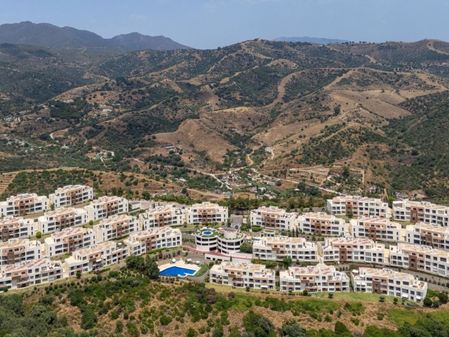 Penthouse avec 3 Chambres  à Altos de los Monteros