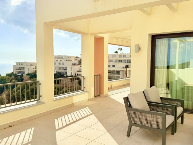 Kattohuoneisto Altos de los Monteros - R5205751