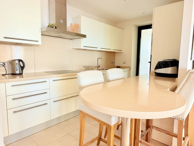 Penthouse avec 3 Chambres  à Altos de los Monteros