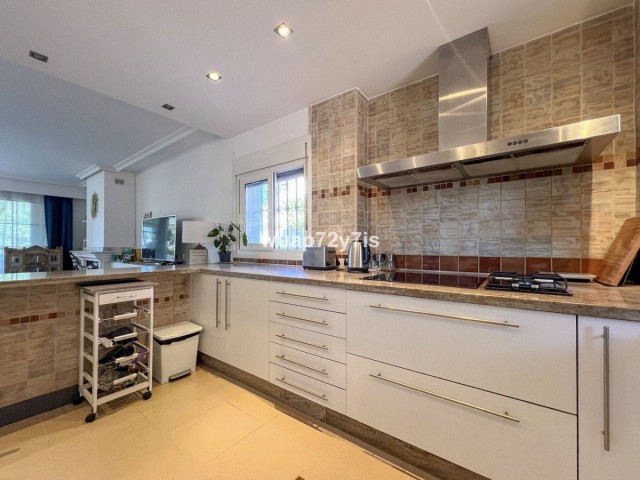 6 Soveroms Rekkehus i El Paraiso