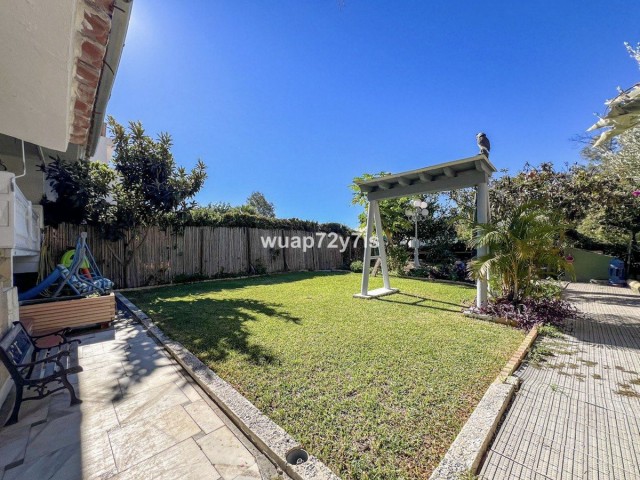 6 Bedrooms Townhouse in El Paraiso