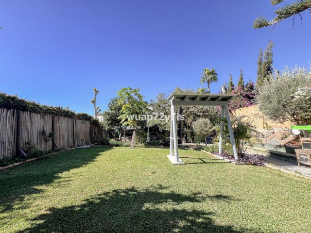 6 Bedrooms Townhouse in El Paraiso