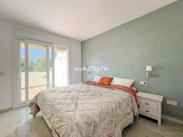 6 Bedrooms Townhouse in El Paraiso