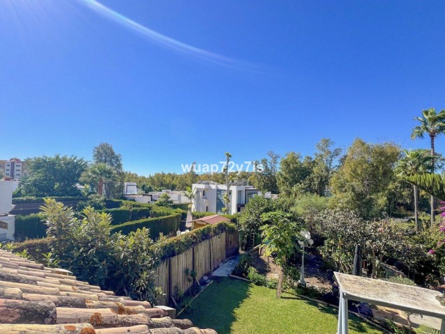 6 Bedrooms Townhouse in El Paraiso