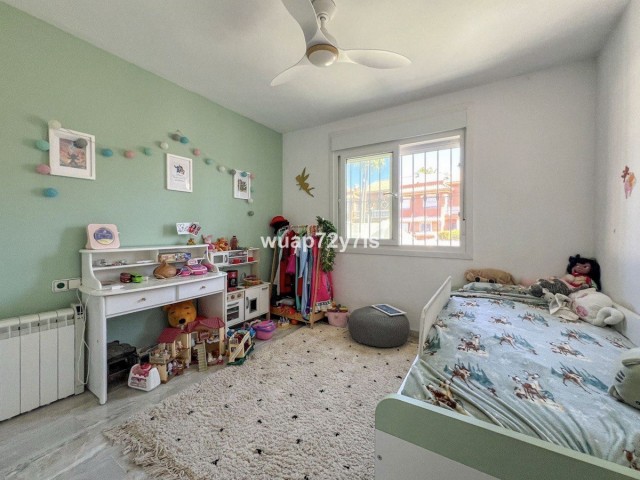 6 Bedrooms Townhouse in El Paraiso