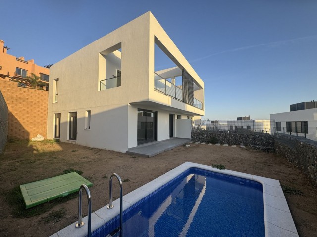 Maison mitoyenne Riviera del Sol - R5206303