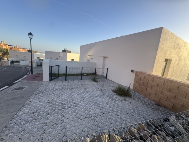Adosado con 3 Dormitorios  en Riviera del Sol