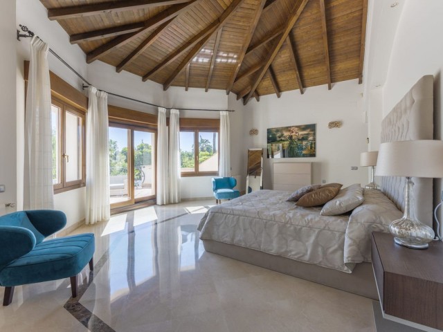 6 Bedrooms Villa in Nueva Andalucía