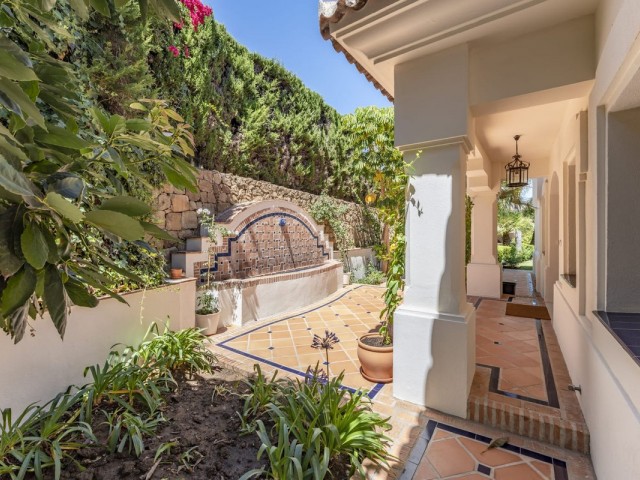6 Bedrooms Villa in Nueva Andalucía