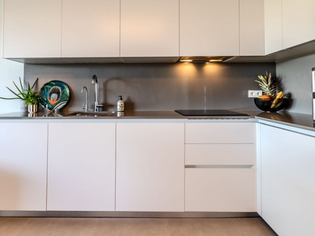 Penthouse, New Golden Mile, R5079931