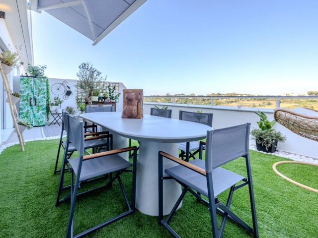 Penthouse, New Golden Mile, R5079931