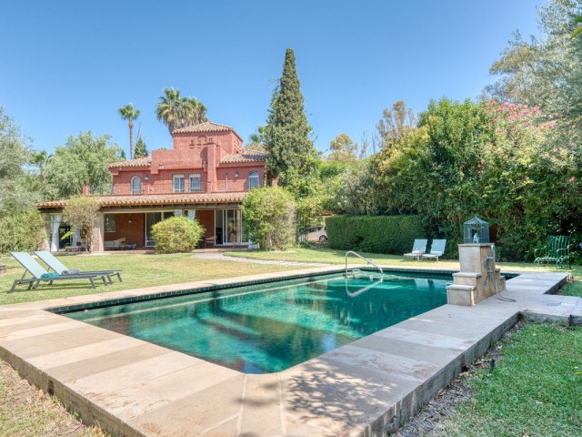 Villa, Nueva Andalucia