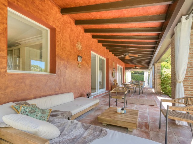 6 Schlafzimmer Villa in Nueva Andalucía