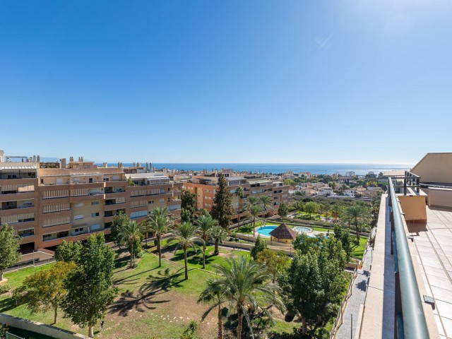 4 Bedrooms Apartment in Torremolinos