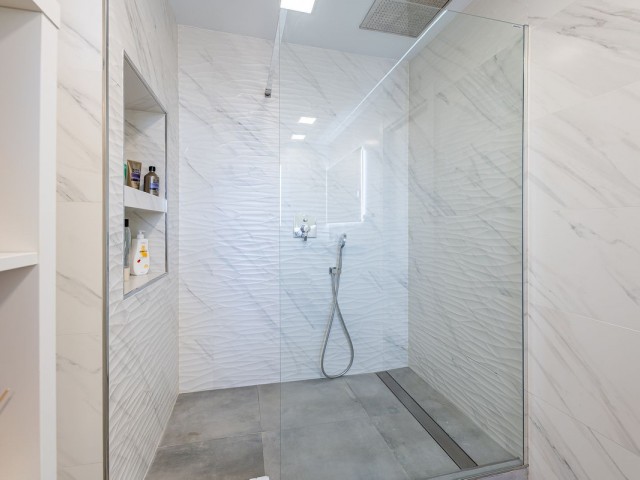 4 Bedrooms Apartment in Torremolinos