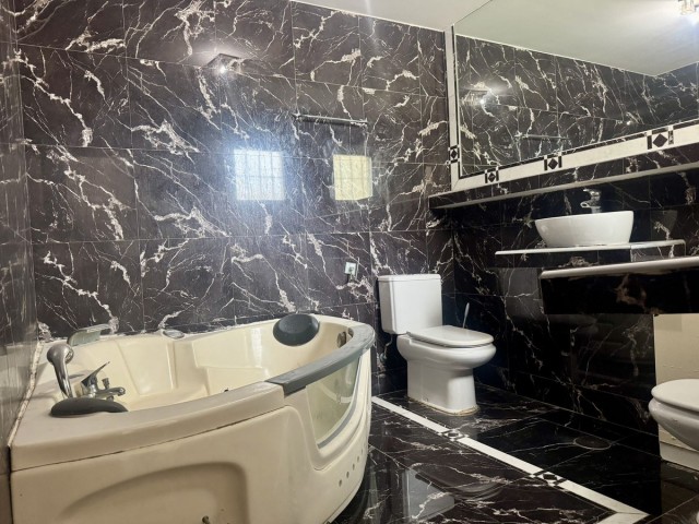 3 Bedrooms Townhouse in Marbella