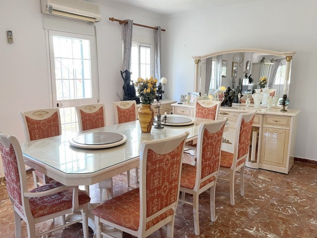 5 Bedrooms Villa in Mijas