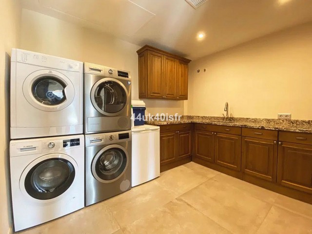 8 Makuuhuoneen Huvila Mijas Golf