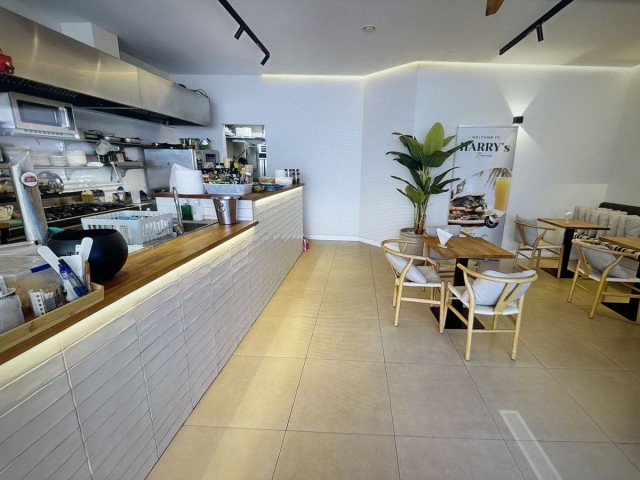 Commercial avec 0 Chambres  à Puerto Banús
