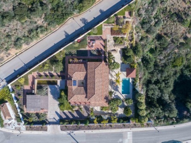 6 Makuuhuoneen Huvila Benahavís