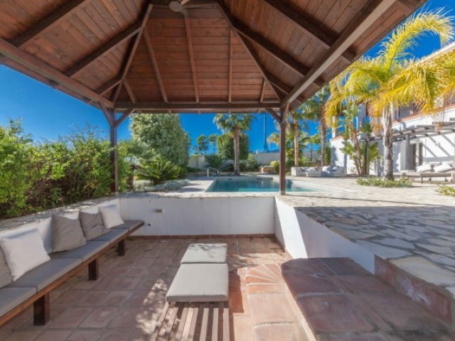 6 Makuuhuoneen Huvila Benahavís