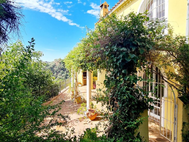 4 Sovrums Villa i Ojén