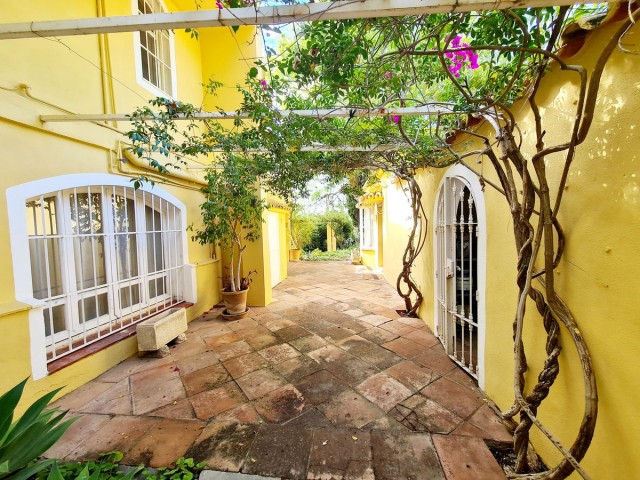 4 Sovrums Villa i Ojén