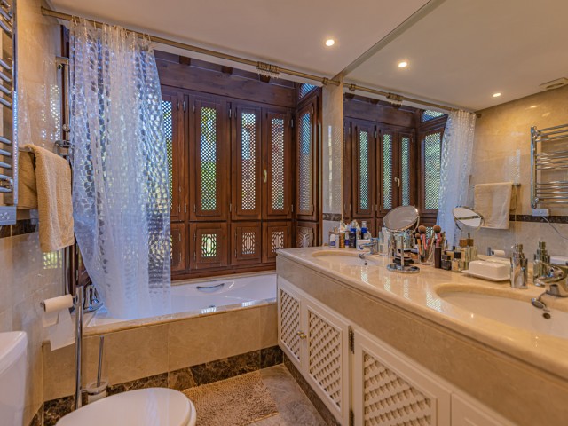 3 Soveroms Leilighet i Nueva Andalucía