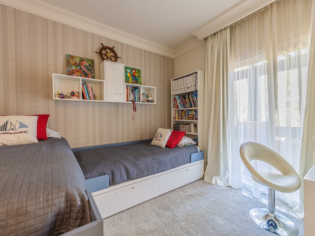 3 Soveroms Leilighet i Nueva Andalucía