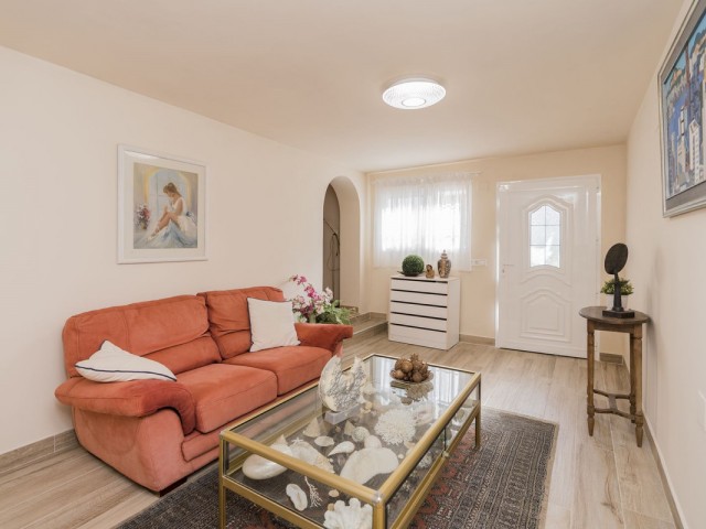 4 Bedrooms Villa in Torrenueva