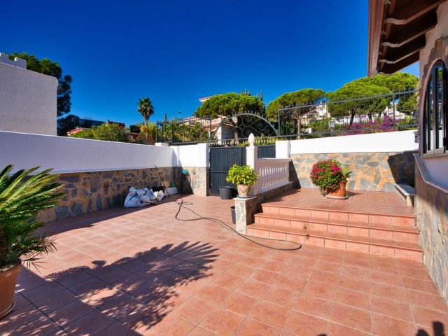 4 Bedrooms Villa in Torrenueva