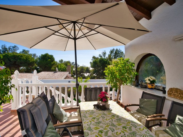 Villa avec 4 Chambres  à Torrenueva