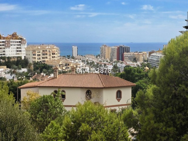 6 Bedrooms Villa in Benalmadena Costa