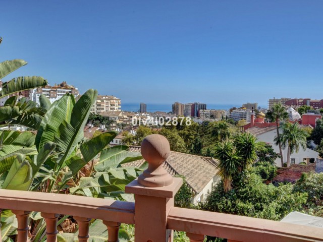 6 Bedrooms Villa in Benalmadena Costa