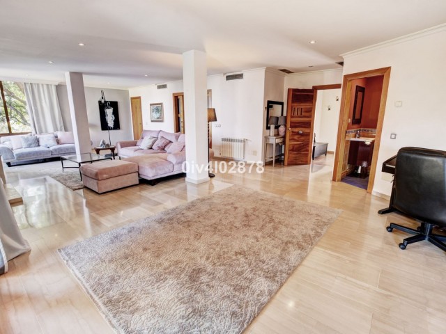 6 Bedrooms Villa in Benalmadena Costa