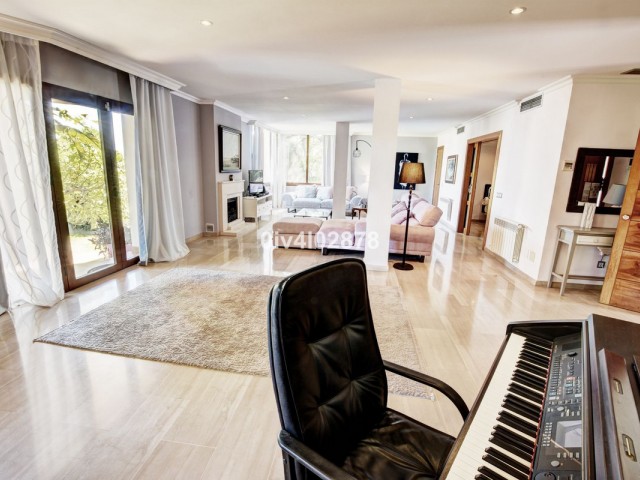 6 Bedrooms Villa in Benalmadena Costa