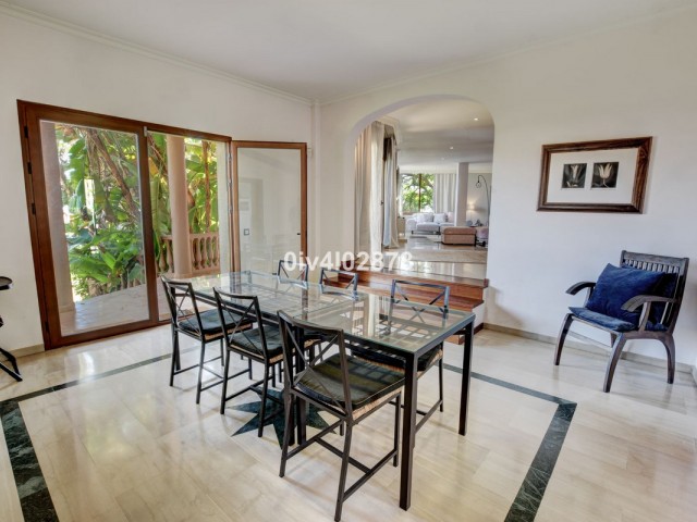 6 Bedrooms Villa in Benalmadena Costa