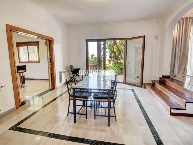 6 Bedrooms Villa in Benalmadena Costa