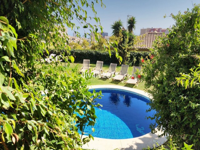 6 Bedrooms Villa in Benalmadena Costa