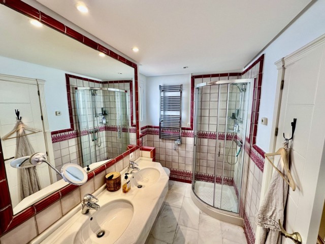 2 Bedrooms Apartment in San Pedro de Alcántara