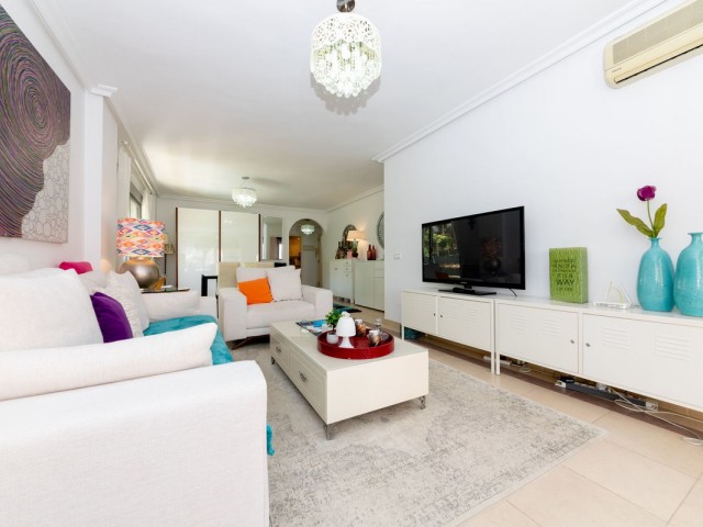 2 Soveroms Leilighet i Nueva Andalucía